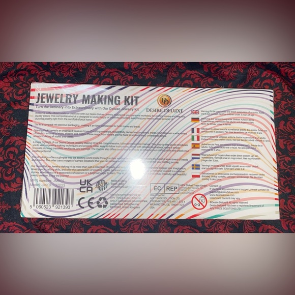 2 Desire Deluxe Bracelet Making Kit - Picture 4 of 5